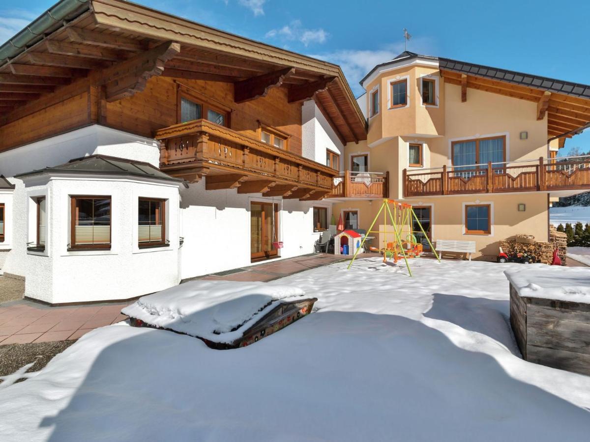 Apartment In Altenmarkt In Pongau Near Ski Area Altenmarkt im Pongau Bagian luar foto